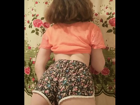 ❤️ Seksual yosh go'dak kamerada uning shortilarini echib tashlamoqda ❤️ seks da bizda ﹏